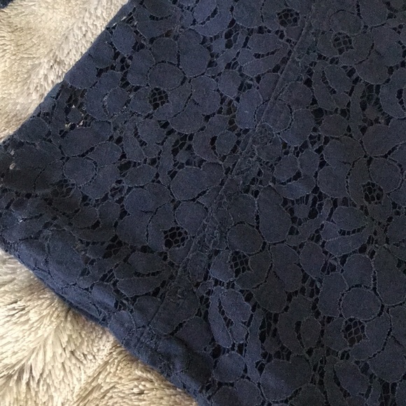 Navy blue floral lace button front shirt L 3/4 sleeve satin collar & trim - Picture 8 of 9